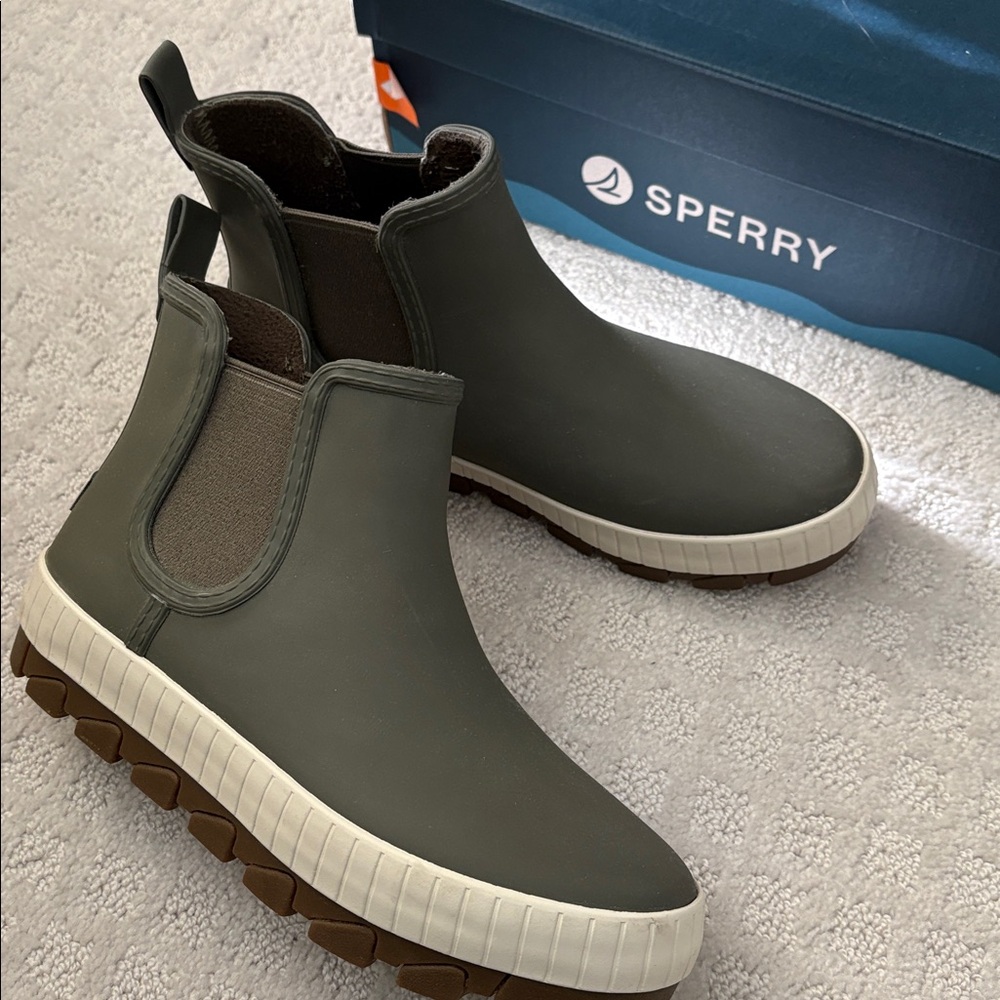 Sperry Torrent Chelsea Ankle Boots - Picture 9 of 15